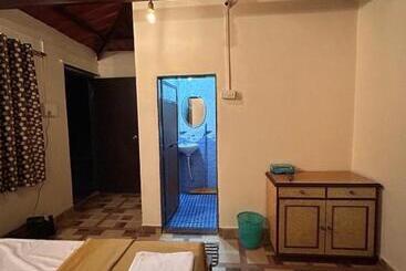 Hotell Hiranya Farm Stay