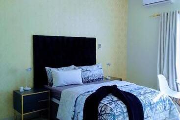 Пансион Azalea Lodge