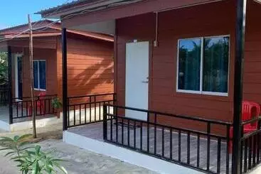 Retkeilymaja Maloop Cafe Bungalow