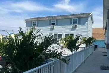 Huoneistohotelli Crush Villa