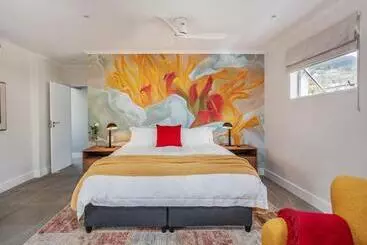 Majatalo Bluemari S Retreat