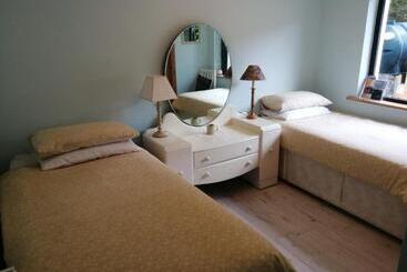 Great Lawn B&b 16km From Town Centre