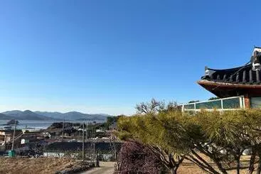 پانسیون Sunset Hanok Stay