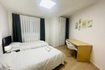 پانسیون Pristinanest