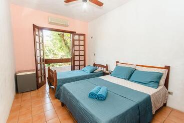 ユースホステル Ancore Pousada