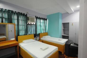 Marbella Leisure Hostel