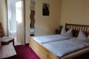 ホテル Gaststätte & Pension Zum Türmer