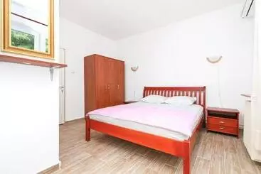 پانسیون Apartmani I Sobe Radojičić