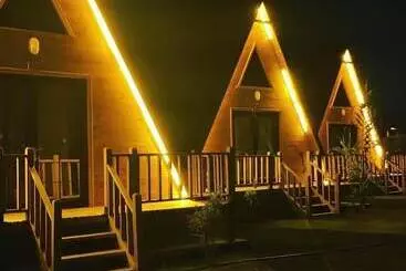 تختخواب و صبحانه Noel Bungalov Cafe
