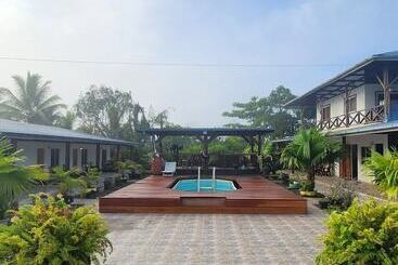 Hotel Sutopia Holiday Resort