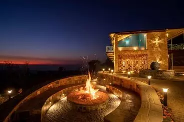 Resort Infinitea Retreat Bir