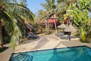 هتل Le Souimanga Bleu Saly