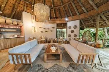 Majatalo Thonga Beach Lodge