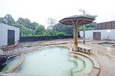 료칸 Tougouonsen Yuttarikan