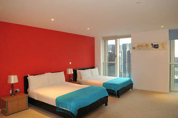 Zen Apartments   City Airport London