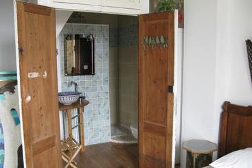 민박 Maison D Hôtes L Echoppe & Les Toiles