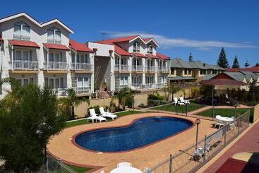 モーテル The Jetty Resort