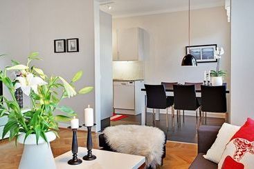 דירות לתיירים Live And Stay Vr40