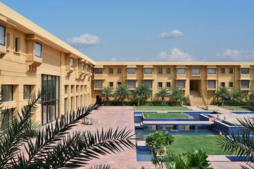 Hotel Jaisalmer Marriott Resort & Spa