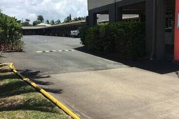 Motel Country Plaza Motor Inn