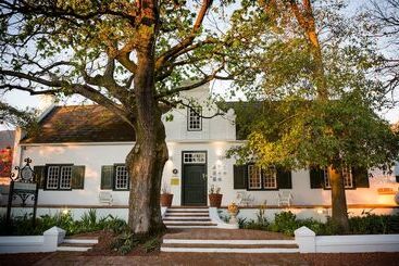 بنسيون Akademie Street Boutique