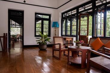 펜션 Horathapola Estate