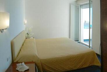 בית מלון כפרי Residence Adriatico