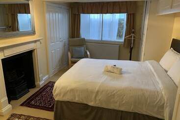 Пансион The Red House