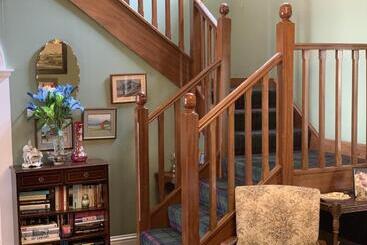 Bed and Breakfast Old Drynie House