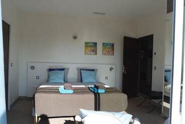 تختخواب و صبحانه Villa Perle De La Mer