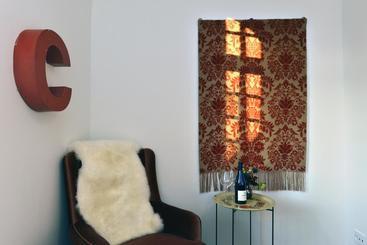 בית מלון כפרי Carmel