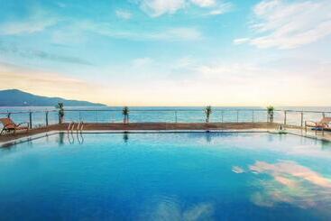 Serene Beach Hotel Danang