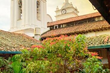 Hotel Hosteria Colonial La Cueva De Leo