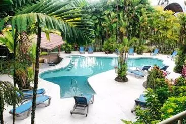 Retkeilymaja Arenal Backpackers Resort