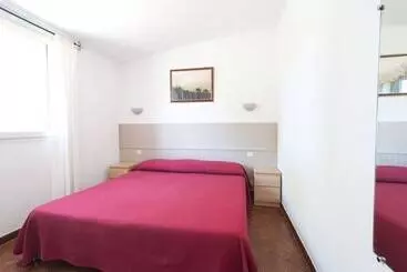 هتل Domaine De Caranella