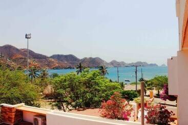 ホテル San Marcos Taganga