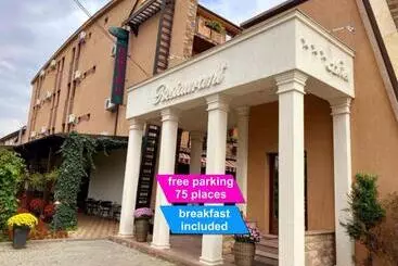 Hotel Yarus