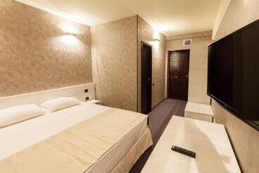 Ymy Hotels Târgu Jiu