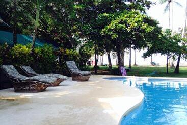 Bed and Breakfast Rafiki Beach Camp