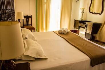 Hostal Casa Vieja