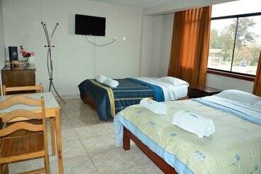 هتل Hostal Don Reymundo