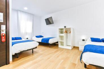 Отель Laramond Barcelona Rooms