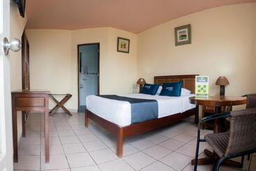 ホテル Las Palmeras Huanchaco