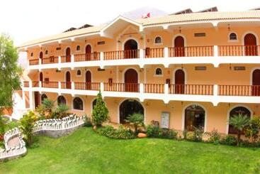 Lunahuana River Resort