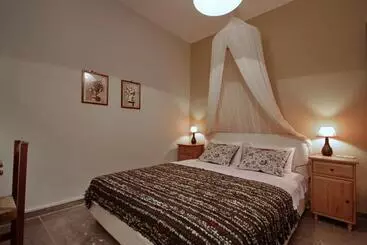 Aloe Luxury Apartments & Suites