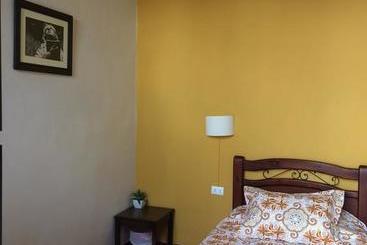 هاستل El Caracol