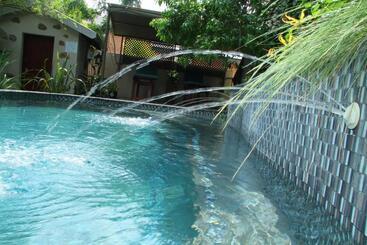 Pension (Hôtel basse catégorie) Leaves Lodge And Spa