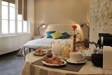 Aamiaismajoitus (B&B) Demeure Des Cordeliers Avec Parking Privé