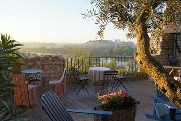 تختخواب و صبحانه Maison Orsini