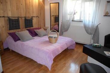 ベッドアンドブレックファースト Gîte La Charmaie